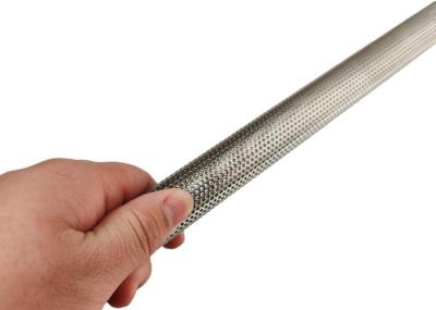 Chine la longueur 10inch tamis de filtre de maille de 120 microns, cylindre perforé d'acier inoxydable a perforé à vendre