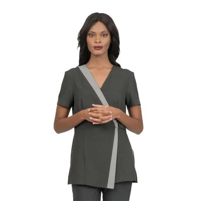 中国 Beauty Salon Tunic Shirt Ladies Hi Breathable and Comfortable Fashionz Women Love Uniform Hairdressing Tunic Top 販売のため