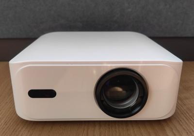 China Compact 1080P Auto Keystone Mini Projector for Home Theatre Projection Distance 0.9m-7m Aspect Ratio 16 9 for sale
