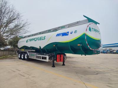 China 45CBM 4 Compartiment 3 Achsel Tanker Semi-trailer Zwaar werk Stabiliteit Voldoet aan Multi-product brandstofverbruik Te koop