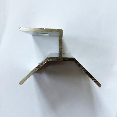 China De lichtgewicht Zonneklemmen Pv die van het Metaaldak Kit Erosion Resistant opzetten Te koop