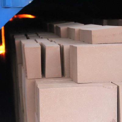 China Zhengzhou Fire Clay Insulating Bricks Light Weght Fire Clay Bricks Customizable for sale