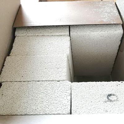 China Good Thermal Insulation Kiln Insulating Bricks Lightweight Mullite Insulating Brick for sale