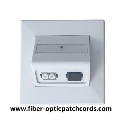China Placa frontal de fibra óptica para el adaptador a una cara del SC o el adaptador a dos caras del LC en venta