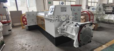 中国 乾燥室と11rpm/min スピンドル速度を持つ自動粘土レンガ製造エクストルーダー機械 販売のため
