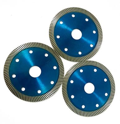 China The well-designed diamond of the 65mn steel body. High Speed Straight Smooth Edge Saw Blade With Painted Polished Finishing for sale