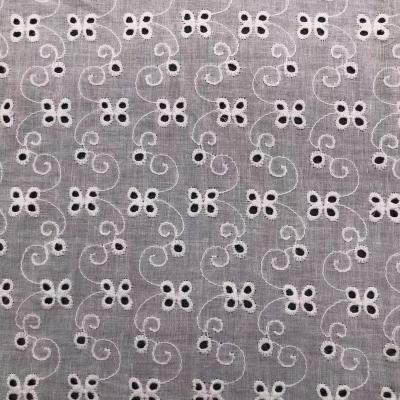 China Sustainable Wholesale White Cotton Embroidery Eyelet Embroidered Fabric Garment Accessories for sale