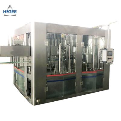 Chine 3 dans 1 machine de remplissage automatique de l'eau 10000 Bph pour 500 ml avec OIN 9001 à vendre