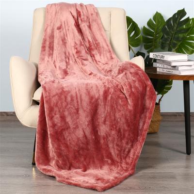 China Anti-Static Luxury Solid Polyester Blankets High Quality Solid Polyester Throw Blanke Flannel Fleece Soft Warm Cozy Blanket For Winter for sale