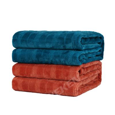 China Wholesale Wearable Flannel Fleece Throw Blanket Super Soft Jacquard Weave Blanket Comfortable Pattern For Bed And Couch for sale