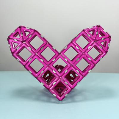 China Peach Heart Shapes Magnetic Building Bricks Toys Gifts For Boys And Girls for sale