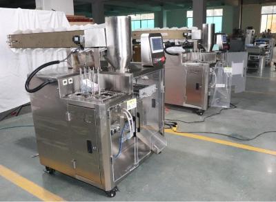 China Automatische vorgefertigte kleine Beutelverpackungsmaschine für 3C-Produkte, Eimerketten-Fülltyp zu verkaufen