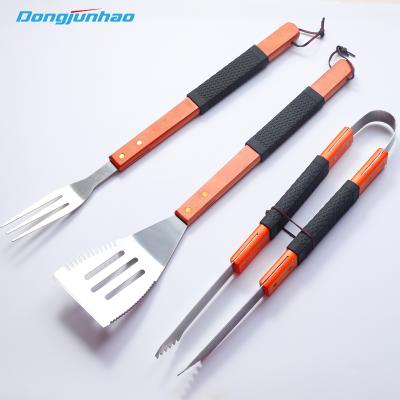 China 3pcs Kitchen Campfire BBQ Stainless Steel Portable Easily Cleaned Reusable Grilling Tool Kit For Camping for sale