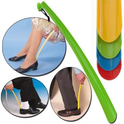 China Flexible Color Shoe Horn Pusher Mobility Disability Aid Stick Stick Solvent Plastic Flexible Shoe Horn Shoe Horn Tools Eco-friendly Random for sale
