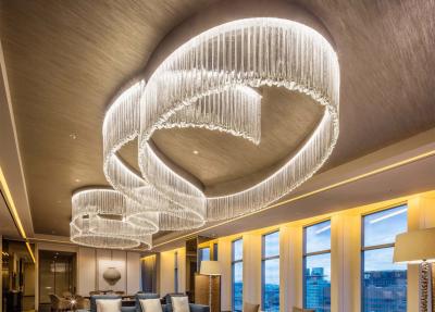 Chine Projet d'hôtel de luxe sur mesure Salle de banquet Restaurant Lobby Cristal Rod Led Lustre de plafond à vendre