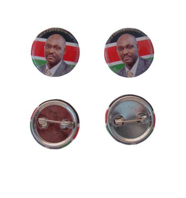 China Persoonlijke ronde tinplate pin badges met veiligheidsrug Te koop