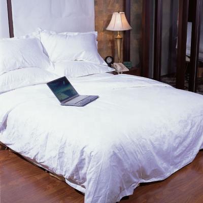 China Hotel King Size Bedding Set Anti-static Customized White Bedding Set Cotton Duvet Protector Sheet Pillowcase Bedding 4 Piece Set for sale