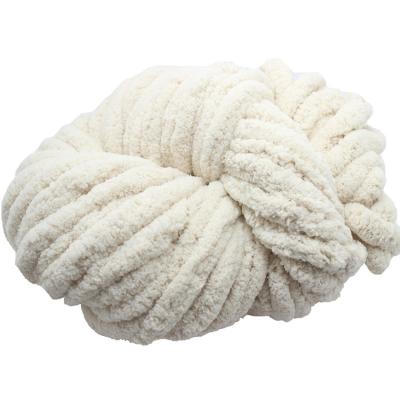 China Colorful wholesale polyester 2cm 250g colorful chunky soft jumbo chenille yarn For Knitting Blankets yarn for sale