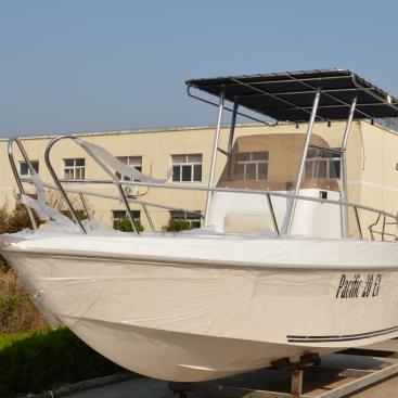 China 6.15M CE Certification Fiberglass Speed Boat and Outboard Type Fiberglass Speed Motor Boat for sale