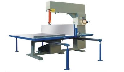 China De Verticale Snijmachine van de Matressspons met Lineair Gids Plaatsend Handwiel 1.74kw Te koop