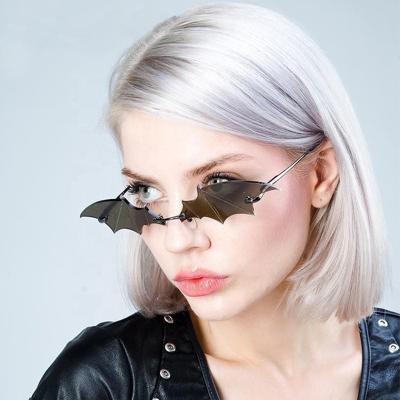 China Casual Sunglasses Wholesale 2020 Bat Pattern Colorful Shades Party Sunglasses Women With Polarized Cheap Sun Lenses for sale
