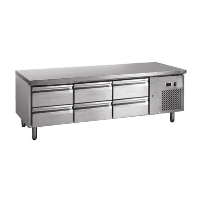 China Hotels Restaurant Kitchen Commercial 1.5M Direct Cooling Silver Worktable Stainless Steel Refrigerator for sale