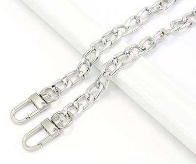 中国 電気めっきするAntiwear Colorfast Crossbodyの財布の革紐の鎖は長さを拡張する 販売のため