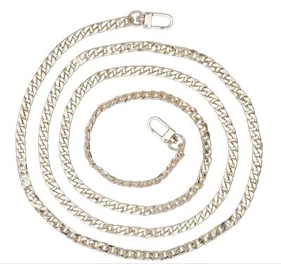 中国 ODMの金の金属のチェーン ハンドバッグはAntiwear明るいおよび光沢がある紐で縛る 販売のため