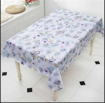 China Grueso claro del protector 330GSM 0.45m m de la cubierta del mantel de la prenda impermeable del rectángulo del PVC en venta