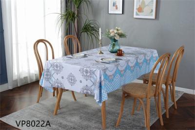 China Grueso floral grabado en relieve de la cubierta de tabla del poliéster de la anchura del mantel el 137cm del hule 0.25m m en venta