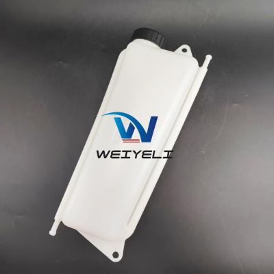 China Industriële machines 131084A1 131084A2 koelmiddel radiator uitbreidingsvat ladingshok 580L/M/SL 590L/SL plastic watervat Te koop