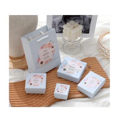 China Handmade Pink Cardboard Jewelry Kraft Paper Gift Box With Lid for sale
