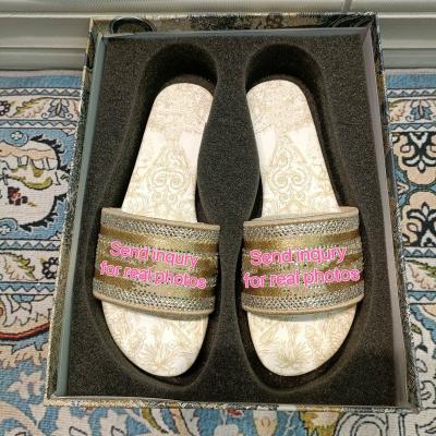 China Custom Fashion High Quality Sandals Logo Cushioning For Women And Ladies Good Quality Famous Logo Women Designer Slides Summer Slippers for sale