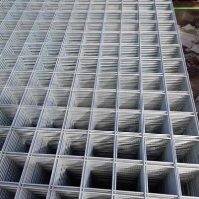 Κίνα Υψηλή αντοχή στη σύσφιξη 1 2 PVC επικαλυμμένο συγκολλημένο συρματόπλεγμα πάχος 0,5 mm ∼ 1,0 mm προς πώληση