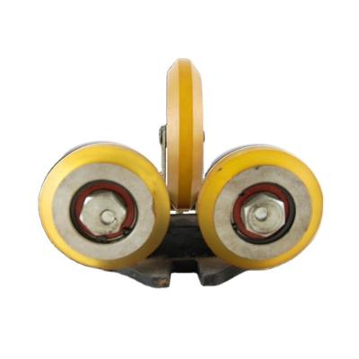 China Modern GENERAL Elevator Roller Busher Guide Shoes R3 700 for sale