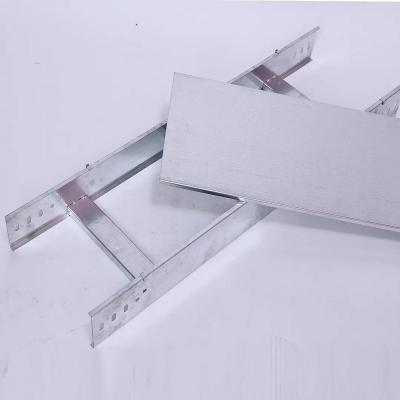 China Laadvermogen Hot Dip gegalvaniseerd stalen kabelbak met ventilatie groef en corrosiebestendigheid Te koop