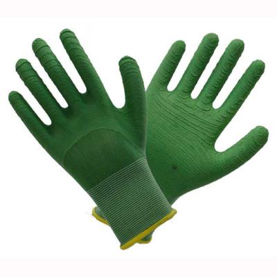 Chine Dextérité et ajustement exceptionnels flexibles de gants de travail de latex de couleur verte à vendre