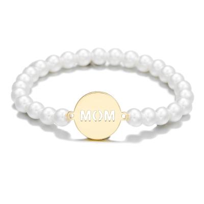 China Gift Classic Pearl GC220071 2023 Beaded Bracelet Gold Disc With MOM Letter Bracelet For Mother's Gift Bracelet For Women for sale