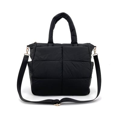 China 2022 Fashion Woman Tote Bag Cotton Padded Down Nylon Quilted Feather Fabric Quilted Tote Bag for sale