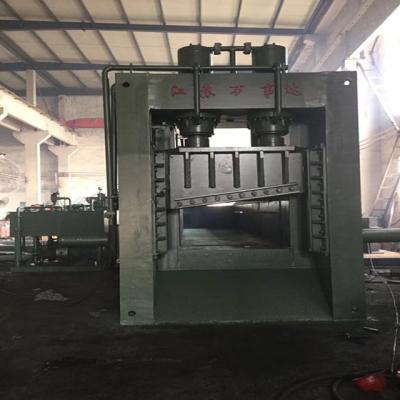 China Máquinas Industriais Tesoura do portão Motor total 90KW Peso de embarque Aproximadamente 69 toneladas para aplicações de corte pesado à venda