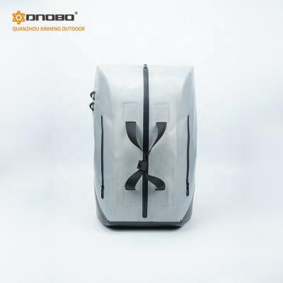 China Custom Waterproof Duffle Bag Fleece Backpack Weekender Weekender Bag For Outdoor Travel for sale