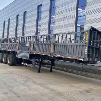 China 40ft 3 as 60 ton 13m aangepaste zijwand vrachtvervoer hek halve aanhangwagen Te koop