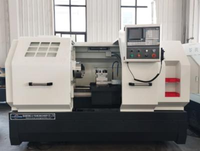China Máquina de cama plana de trabalho leve Máquina de torno automática Cnc CK6150 1000mm Distância entre dois centros à venda