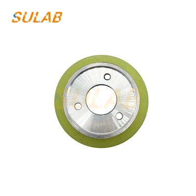 China Mitsubishi Escalator Friction Wheel 132*35*44 Handrail Drive Wheel YS011C272G01 Pressure Wheel Original for sale