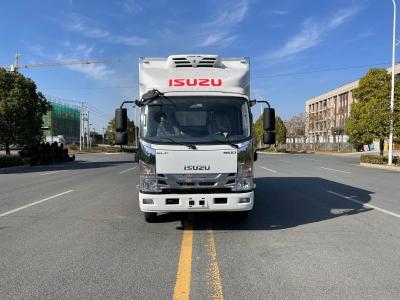 China Good Temperature Control Isuzu M100 Refrigerated Truck Light Trucks for sale