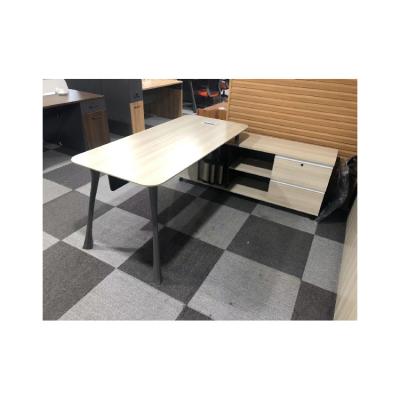 China 2022 Modern New Arrival Tables For CEO Manager Office Table for sale