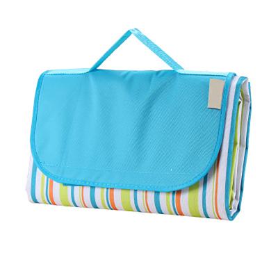 China Anti-Static Water Resistant Extra Large Striped Mat Tote Picnic Blanket Handy For Outdoor Spring Summer for sale