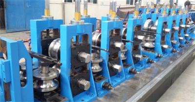 China 0.9~2.5mm starkes Stahlrohr-Fertigungsstraße-Rechteckrohr, das Maschine herstellt zu verkaufen