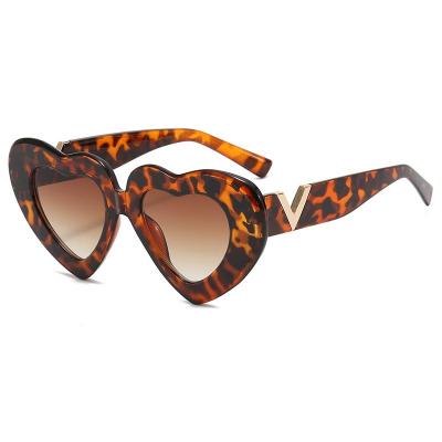 China 10 Years Experience BONDOC Retro Designer Sunglasses Women Famous Brands Amazon Luxury Sunglasses for sale