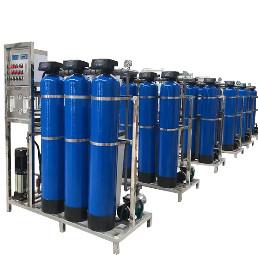 Cina 500L/H 1.7kW-380-415V 3xFRP Serbatoi Acqua salata impianto di osmosi inversa in vendita